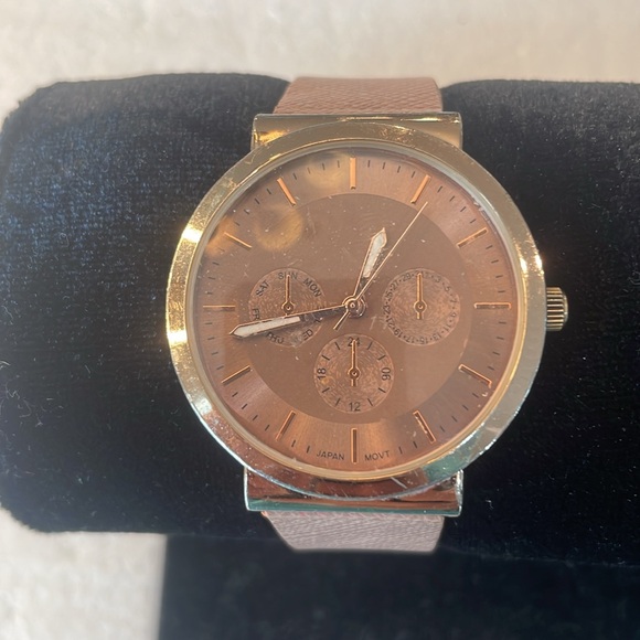 Accutime rose face beige leather band glow in the dark Japanese movement women’s - Picture 1 of 7